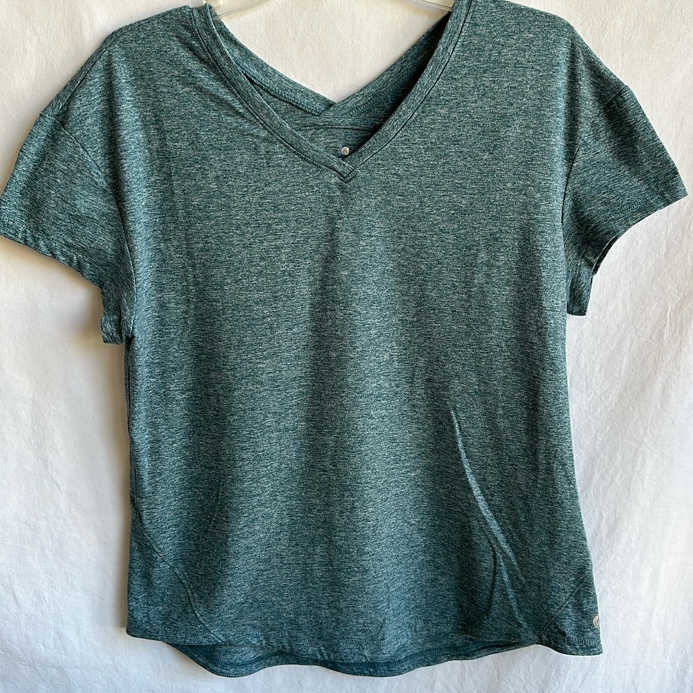 Apana green/white heather V-neck athletic top, size L